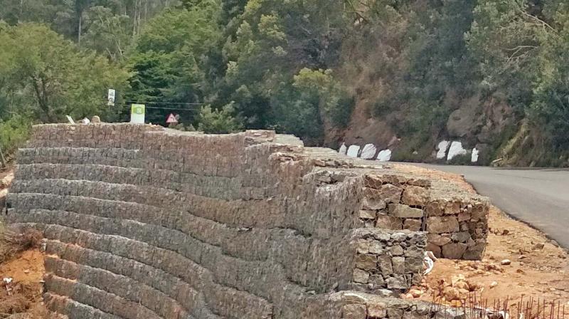 Gabion wall for eco-friendly approach on highway