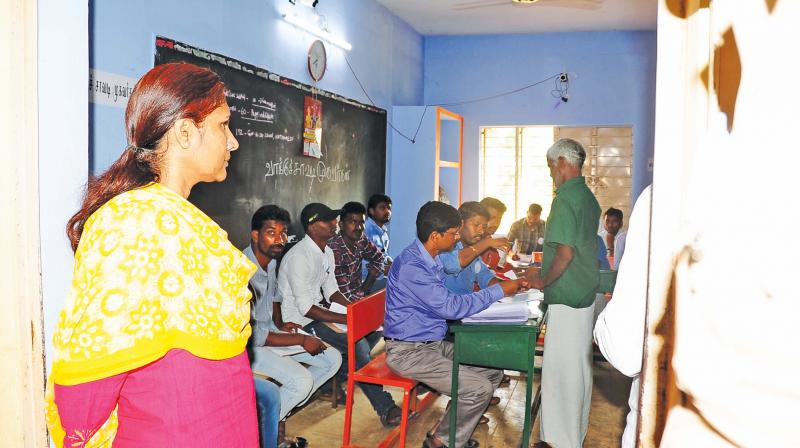 Re-polling peaceful in Pappireddipatti