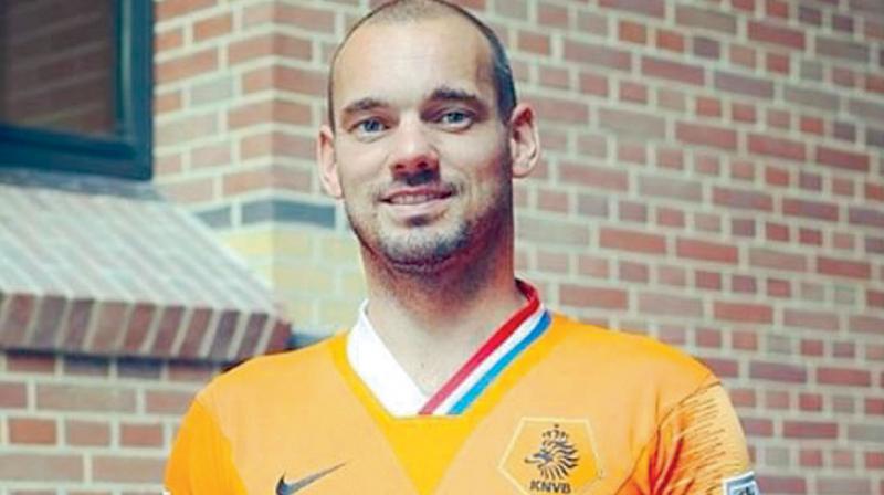 Wesley Sneijder declares retirement from professional football