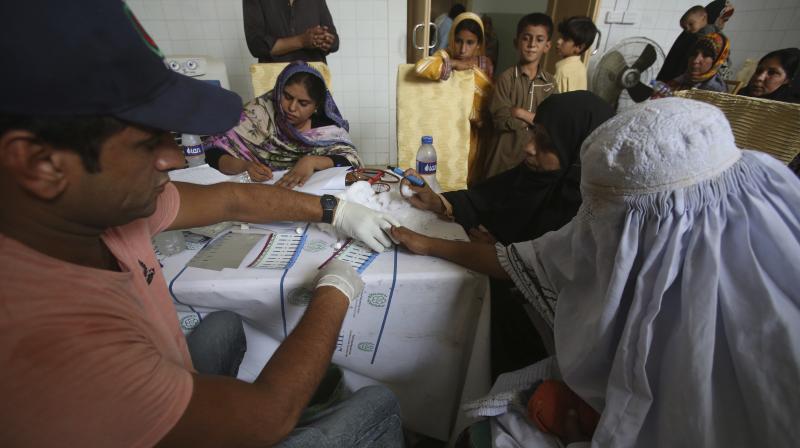 Nearly 500 people test positive for HIV in Pakistani district