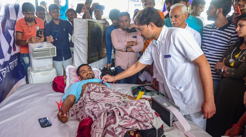 Hardik went on the indefinite fast on August 25 demanding reservations in government jobs and education for the Patidar community and waiver of farm loans. (Photo: PTI)