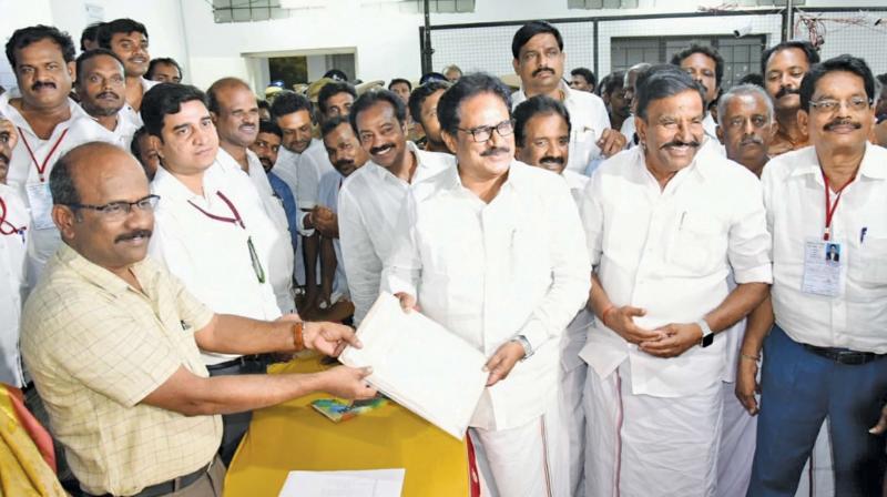 DMKâ€™s good show in Central TN, Congress wins Tiruchy after 28 years