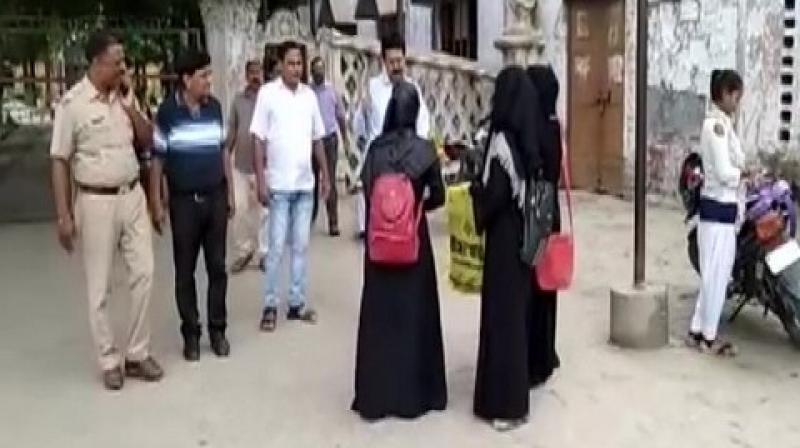 UP: Girl students wearing Burqa denied entry in college