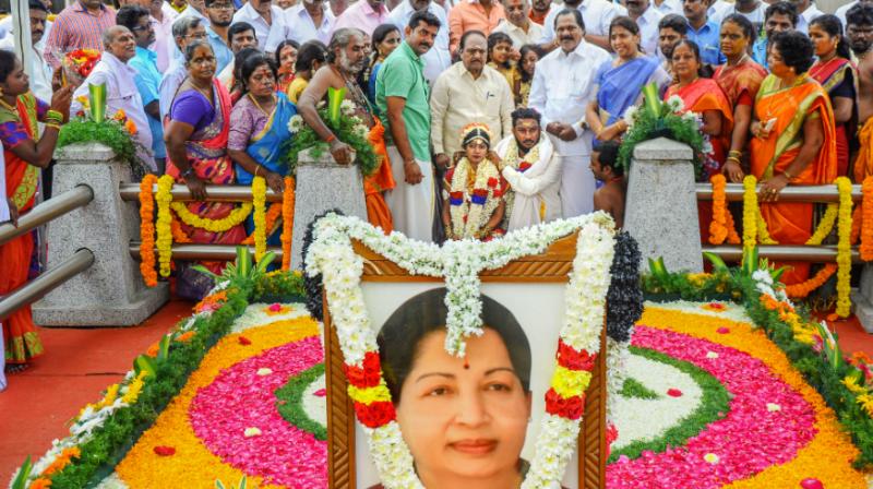 AIADMK leader decks up Jayalalitha\s samadhi, turns it into son\s wedding venue