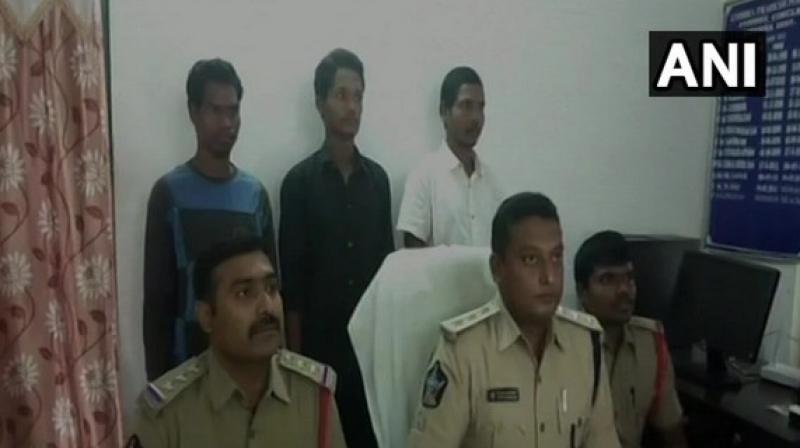 3 naxalites surrendered before Vishakhapatnam police