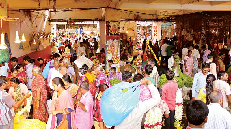 This 90-year-old market has more than 1,000 shops, including 100 flower stalls. (Photo: DC)