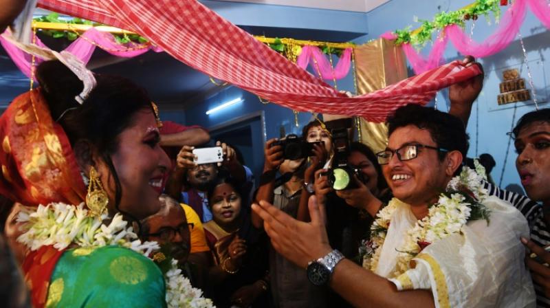 Indian transgender couple wed in emotional ceremony