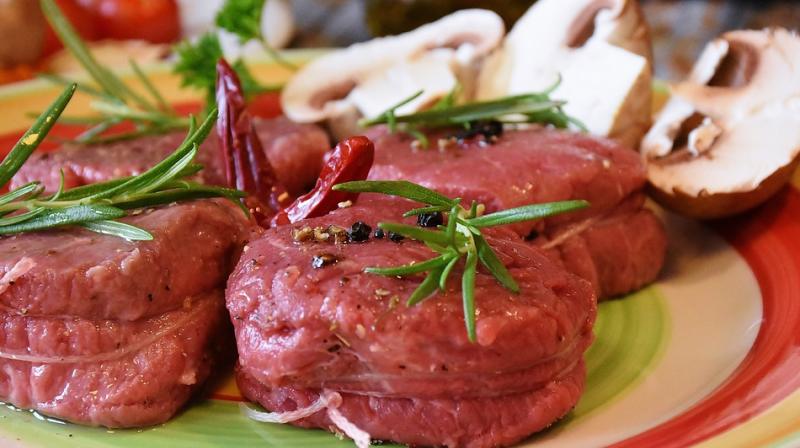 Consume poultry over red meat to decrease breast cancer risk