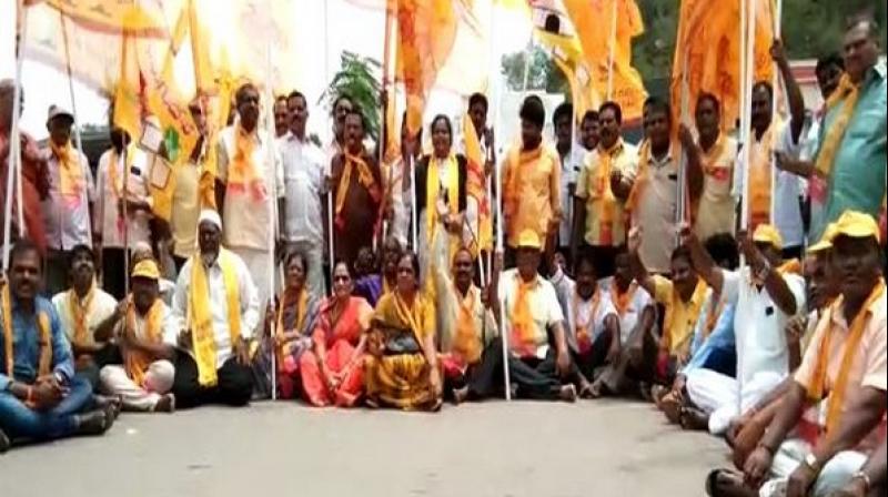 TDP workers stage protest against closure of Anna canteens