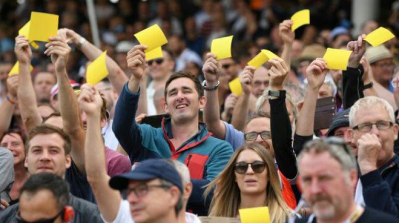 Watch: English crowd wave sandpapers at David Warner after his dismissal