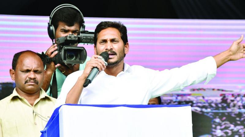 YSRC chief Jagan Mohan Reddy addresses at public meeting in Anantapur on Monday (Photo: DC)