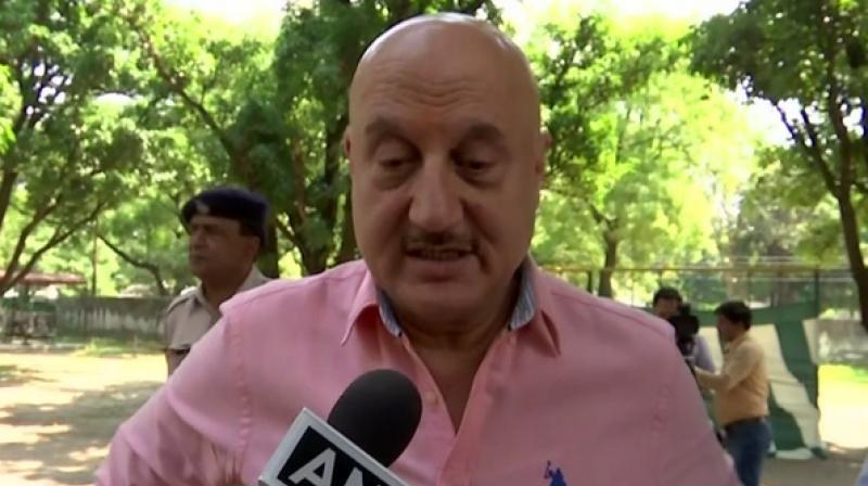 Even corrupts have confidence, doesn\t mean they will win: Anupam Kher