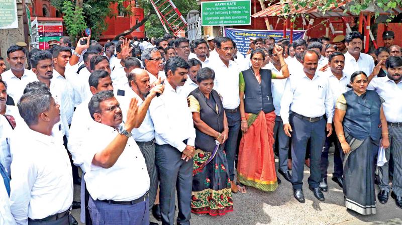 Lawyers boycott court for second day in Chennai