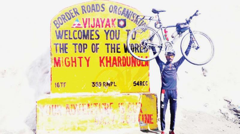 Kozhikode youth cycles to Ladakh