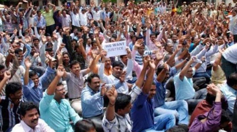 Telangana advocates continue their protests