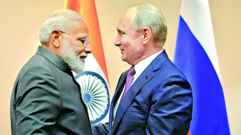 Xi Jinping to visit India; Vladimir Putin invites PM to business meet