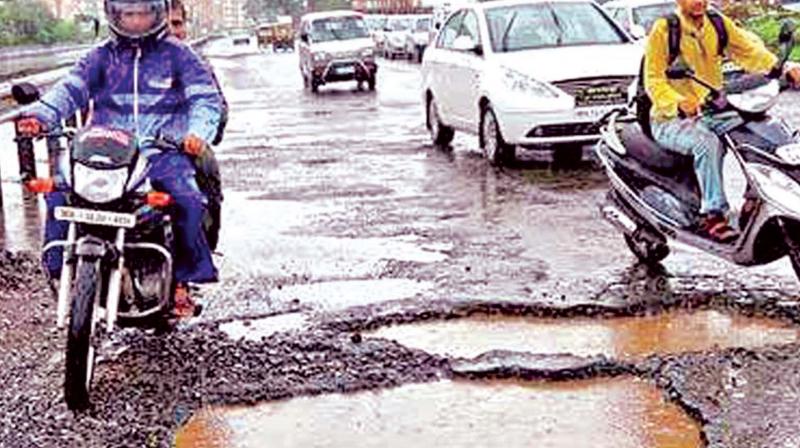 Hyderabad: Pothole blamed for SUV mishap