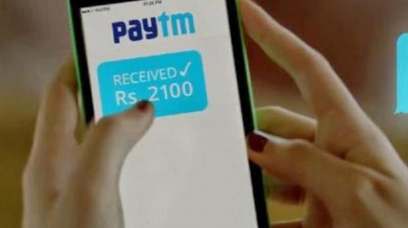 Explaining how it is done, an officer of the commissioners task force said,  After shopping, they pretend to be using the PayTM app on their phones to pay the bill.