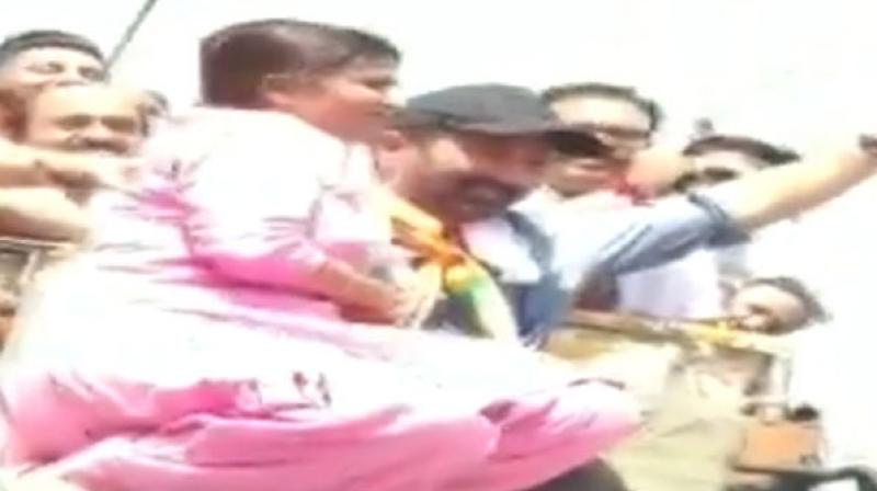 Watch: Woman kisses Sunny Deol during roadshow in Punjab