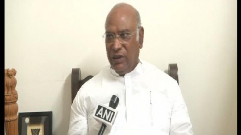 There remains an element of doubt on EMMs. Not only Congress party but other opposition parties are also raising doubts on EVM, senior Congress leader Mallikarjun Kharge also said. (Photo: ANI)