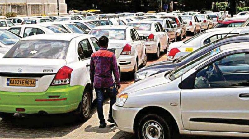 Cops track down Rajasthan manâ€™s lost bag with Rs 72K in Mumbai taxi in hours
