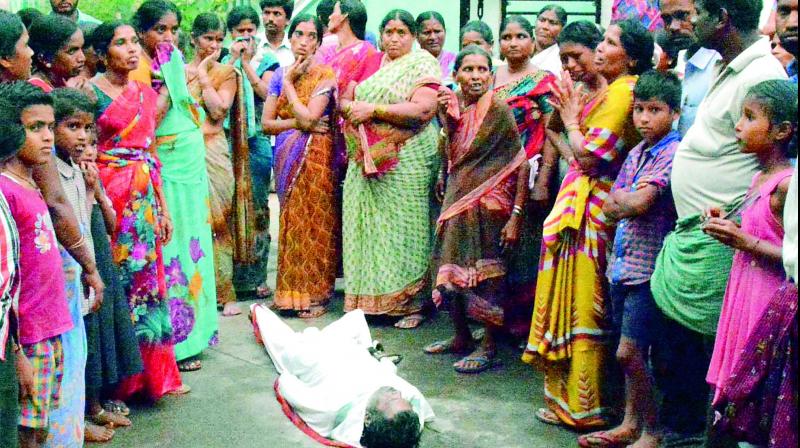 A daily-wage worker and his employer died in a manhole in LB Nagar on Friday. (Photo: DC)