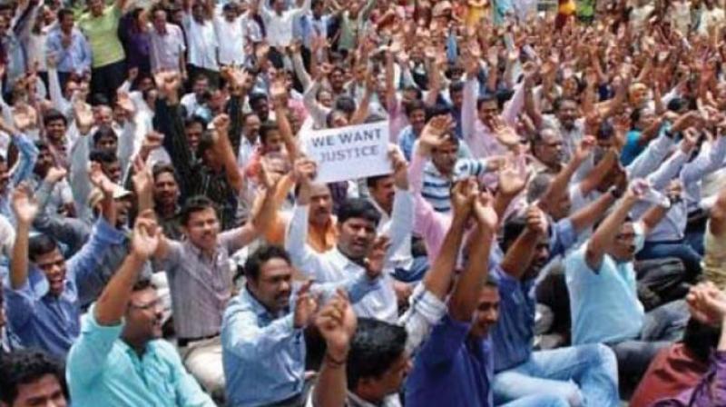 Telangana Revenue staff support RTC workers stir
