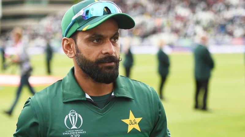Mohammad Hafeez hits back at fan after being asked about retirement plans; see tweet