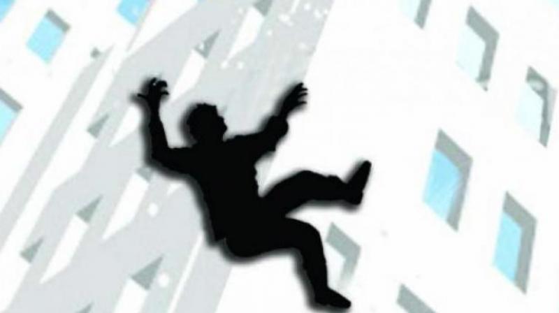 Unable to clear debt, Delhi man jumps off building with daughter in arms