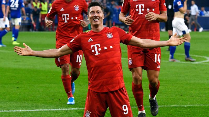 Bundesliga 2019-20: Robert Lewandowski\s hat-trick steers Bayern Munich past Schalke