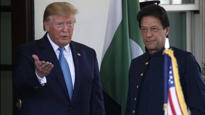 Donald Trump asks Imran Khan to resolve tensions with India bilaterally