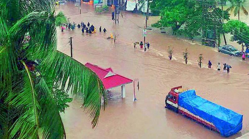 Rains flood many areas in Maharashtra\s Kolhapur; 10,000 evacuated