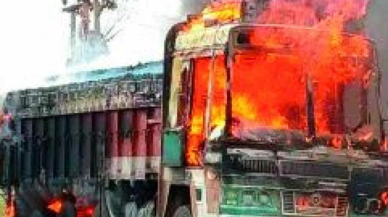 Kadapa: Beer lorry catches fire, destroys load