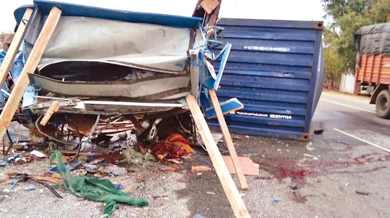 Two of Bengaluru family die after truck hits omni van