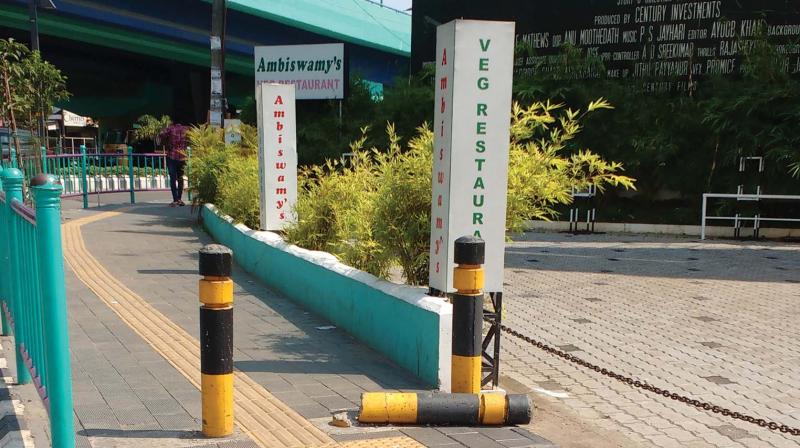 Kochi: Miscreants now target bollards