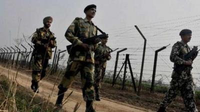 Army men patrolling along the India-Pakistan border. (Representational Image/PTI)