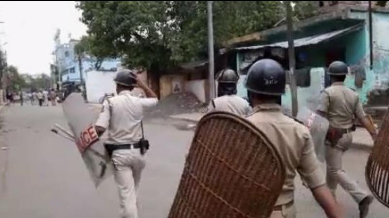Political clashes kill 2 in Bengal, Mamata calls urgent meeting