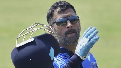 MS Dhoni registers FIR after losing 3 mobile phones in New Delhi - Deccan Chronicle