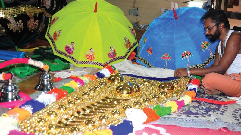 Pooram: Impasse continues on use of palm leaf crackers