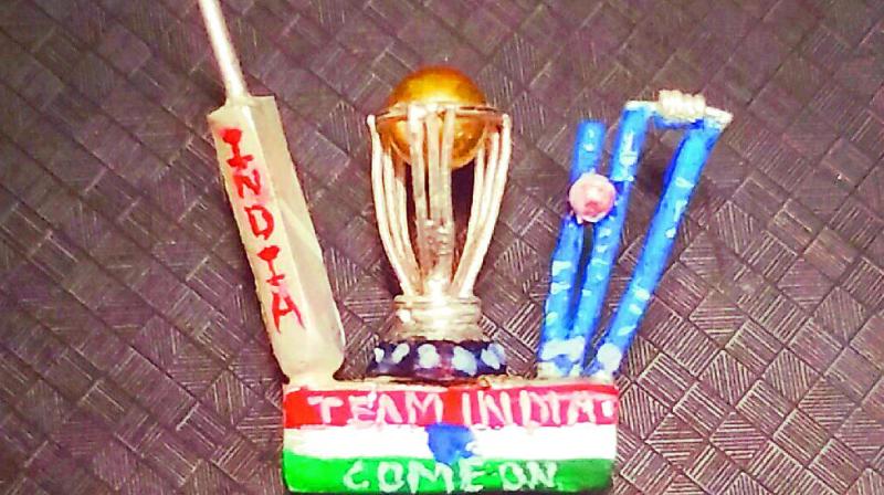 Warangal: Team India fan sculpts miniature World Cup