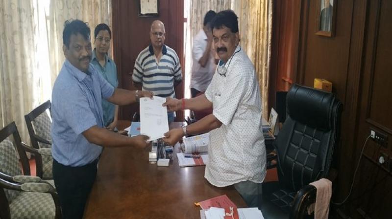 Ahead of Cabinet reshuffle, Goa Dy Speaker Michael Lobo resigns from post
