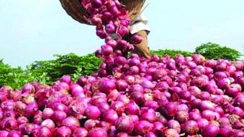 Hyderabad: Citizens in tears: Onion touches Rs 58