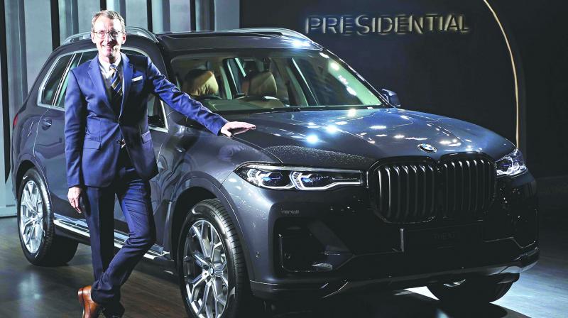 BMW drives in X7 SUV for Rs 98.90 Lakh