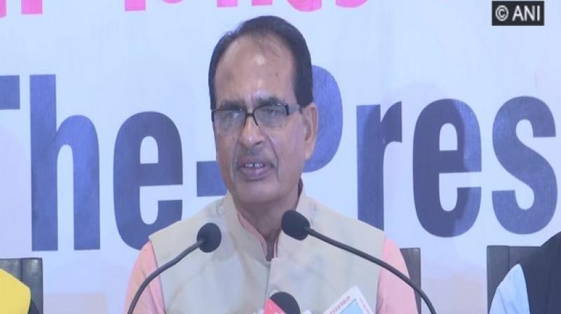 Shivraj Singh Chouhan attacks Congress, says \convicts fleeing and govt sleeping\
