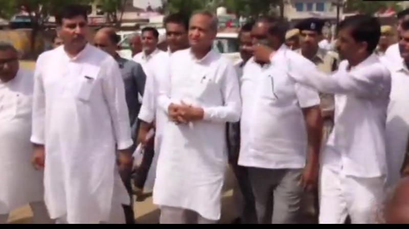 Pandaal collapse: Gehlot announces 5L compension to kin of deceased, 2L to injured