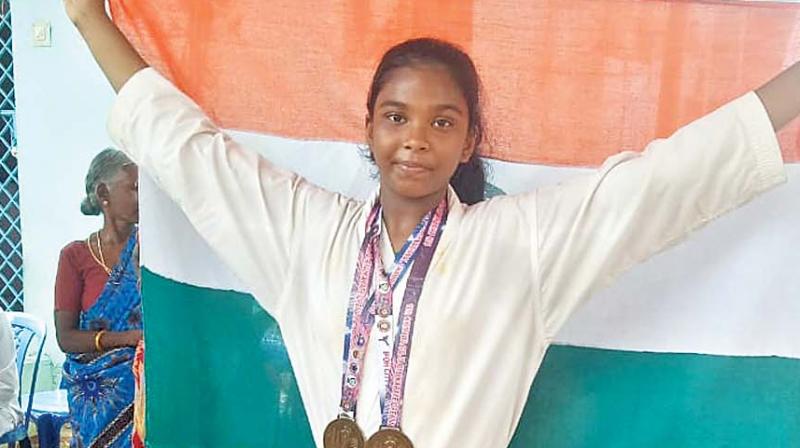 Rousing welcome for Karate golden girl Ilakkiya in Perambalur village