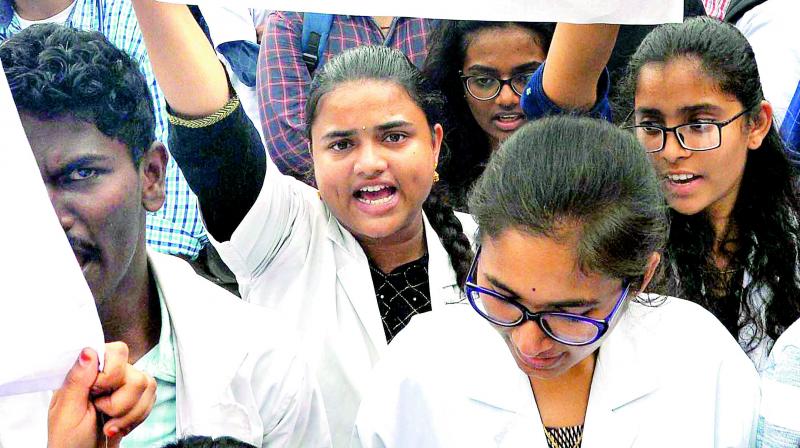 Hyderabad: More junior doctors join National Medical Commission Bill protest