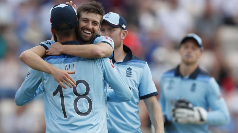 Mark Wood survives injury scare, leaves field with a left foot discomfort