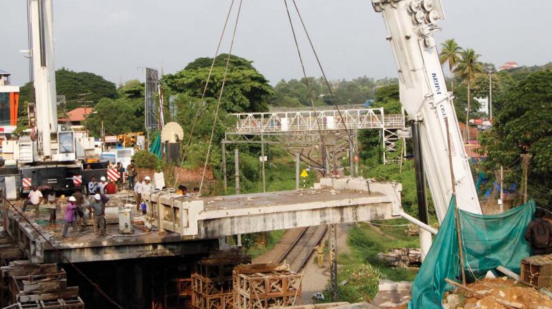 Kottayam:  Railways finally dismantles old bridge