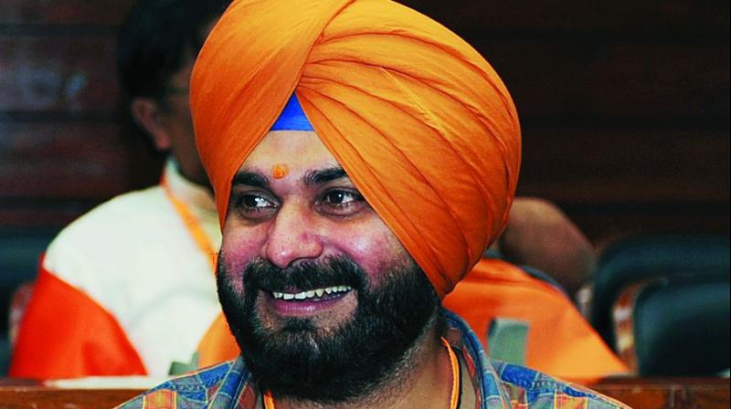 PM like bride who only jangles bangles but doesn\t work: Navjot Singh Sidhu